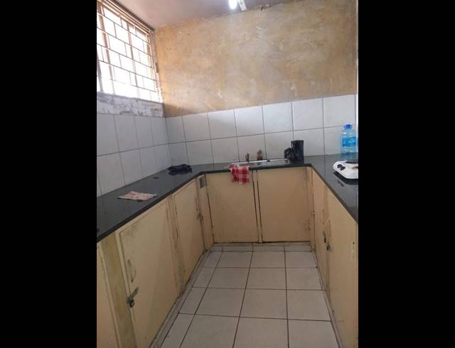 5 BEDROOM APARTMENT FOR SALE IN SUNNYSIDE